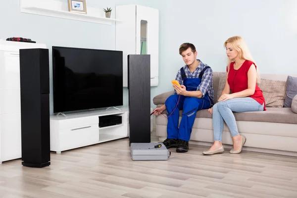 Transform Your Living Room: Expert Home Theater Installation Tips